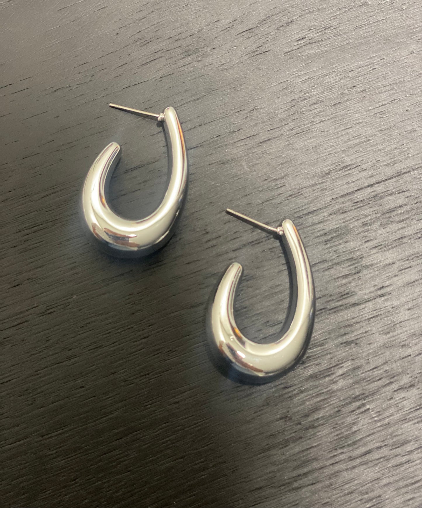 BELLA Everyday Classic Earrings