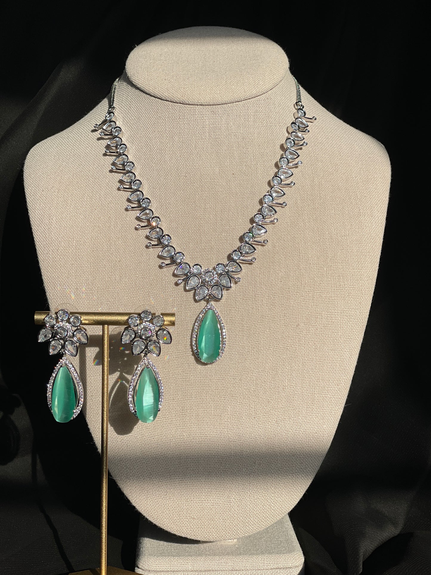 SHAHEEN American Diamond Necklace Set - Mint