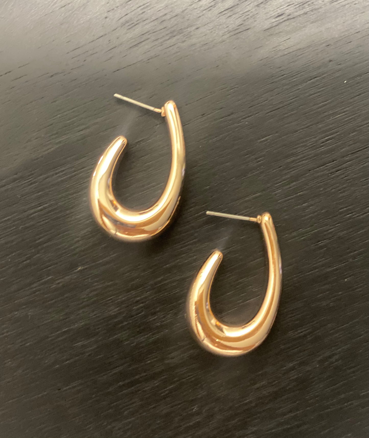 BELLA Everyday Classic Earrings