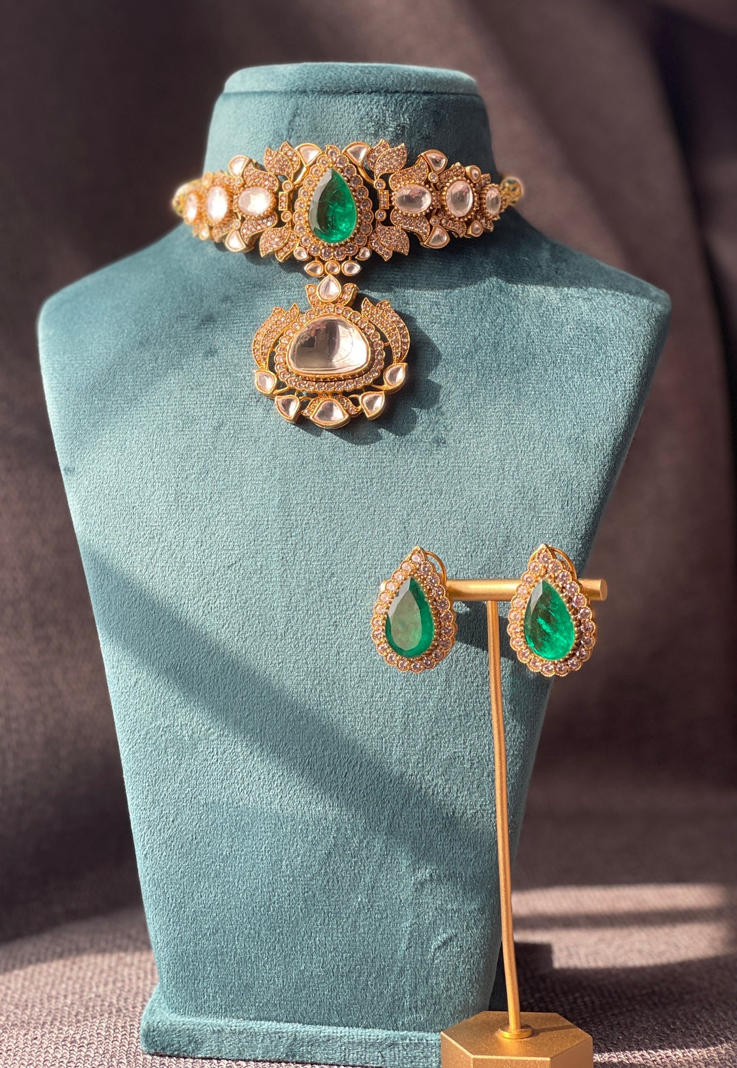 KIARA Moissanite Polki Doublet stone Choker set - Emerald Green