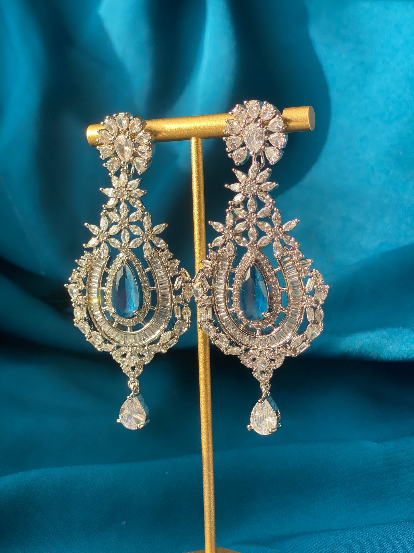NOOR American Diamond Earrings - Sapphire