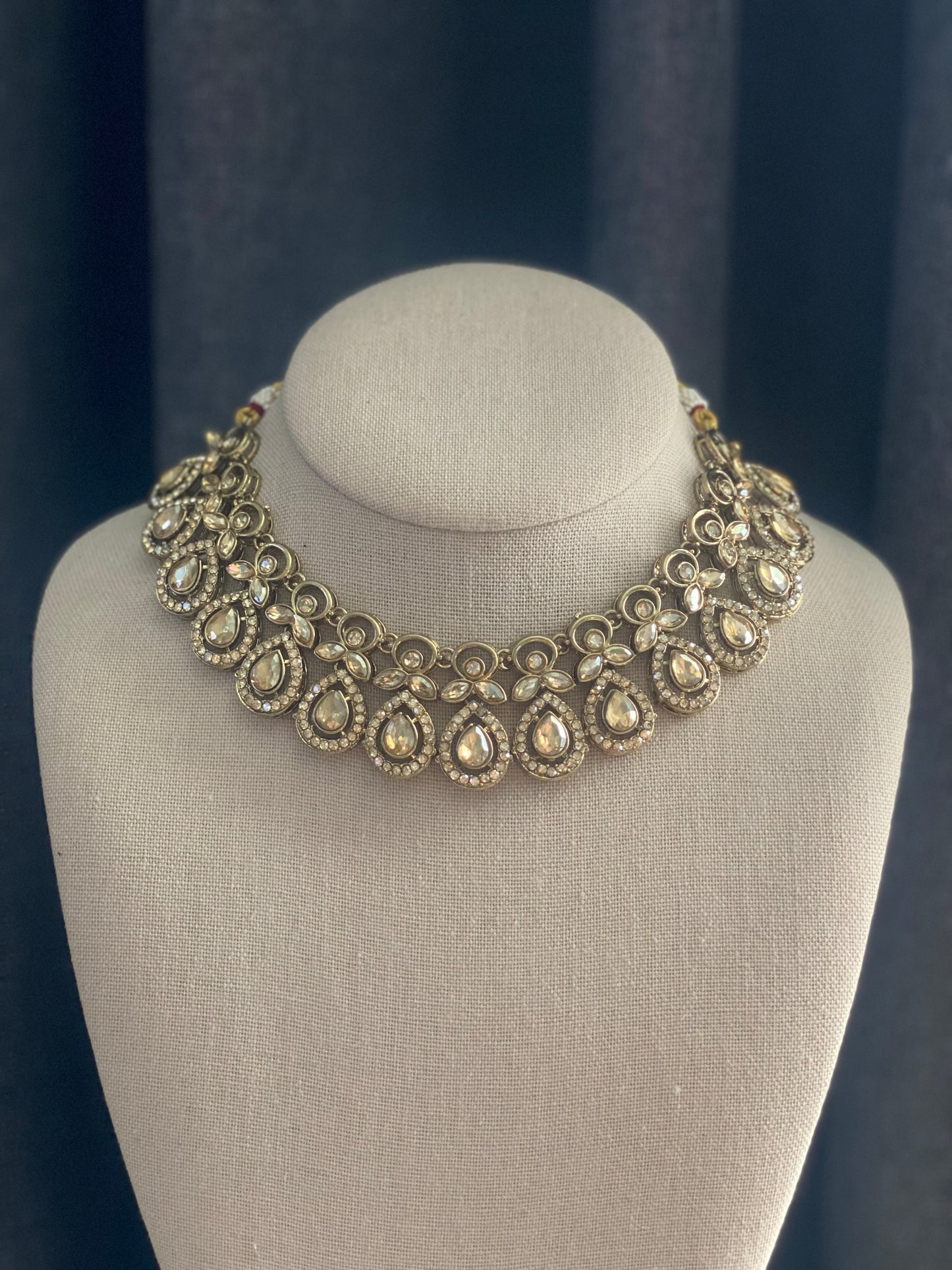 LAYLA Antique Gold Necklace Set