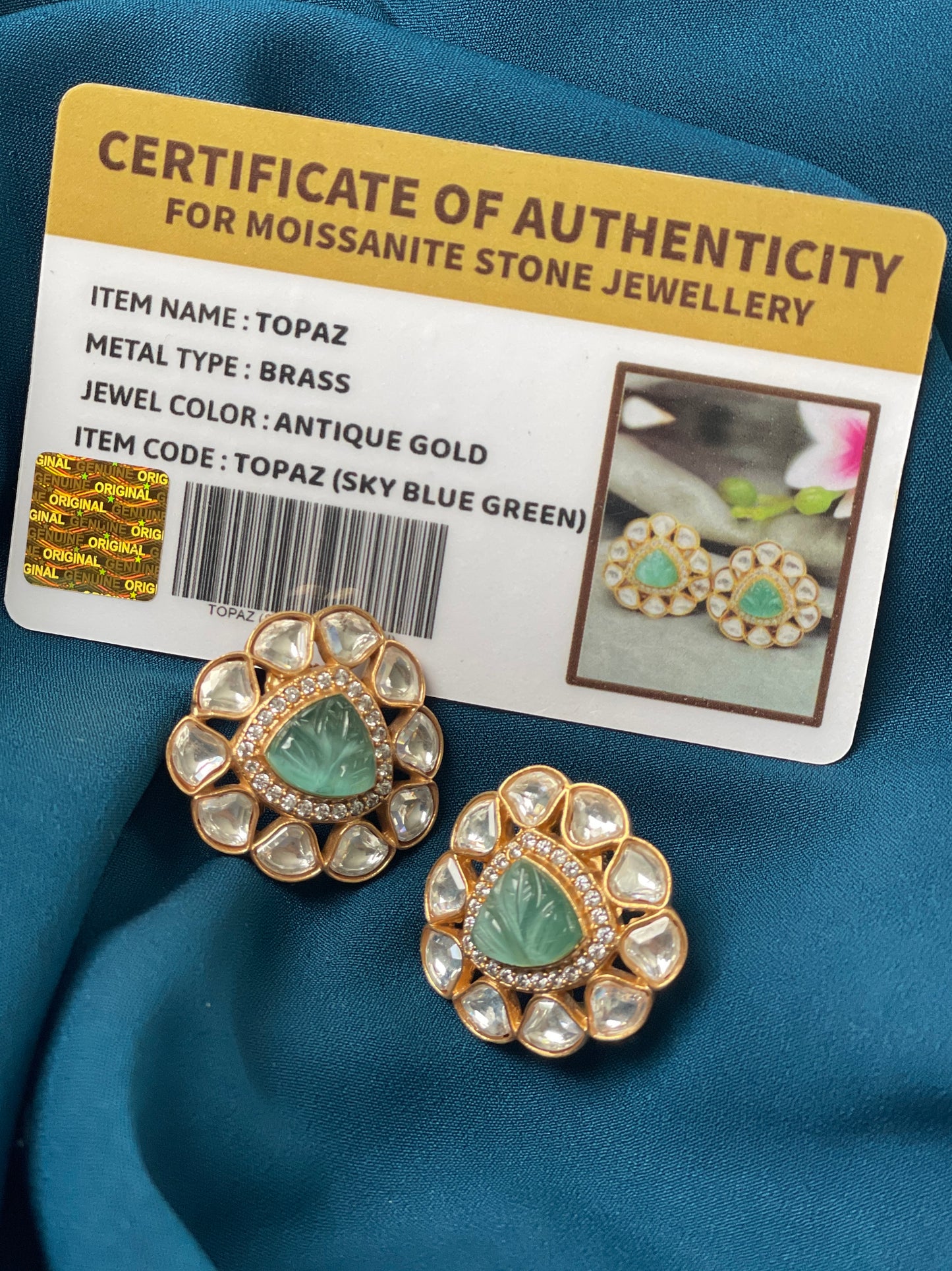 RIANA Moissanite Premium Quality Studs - Mint