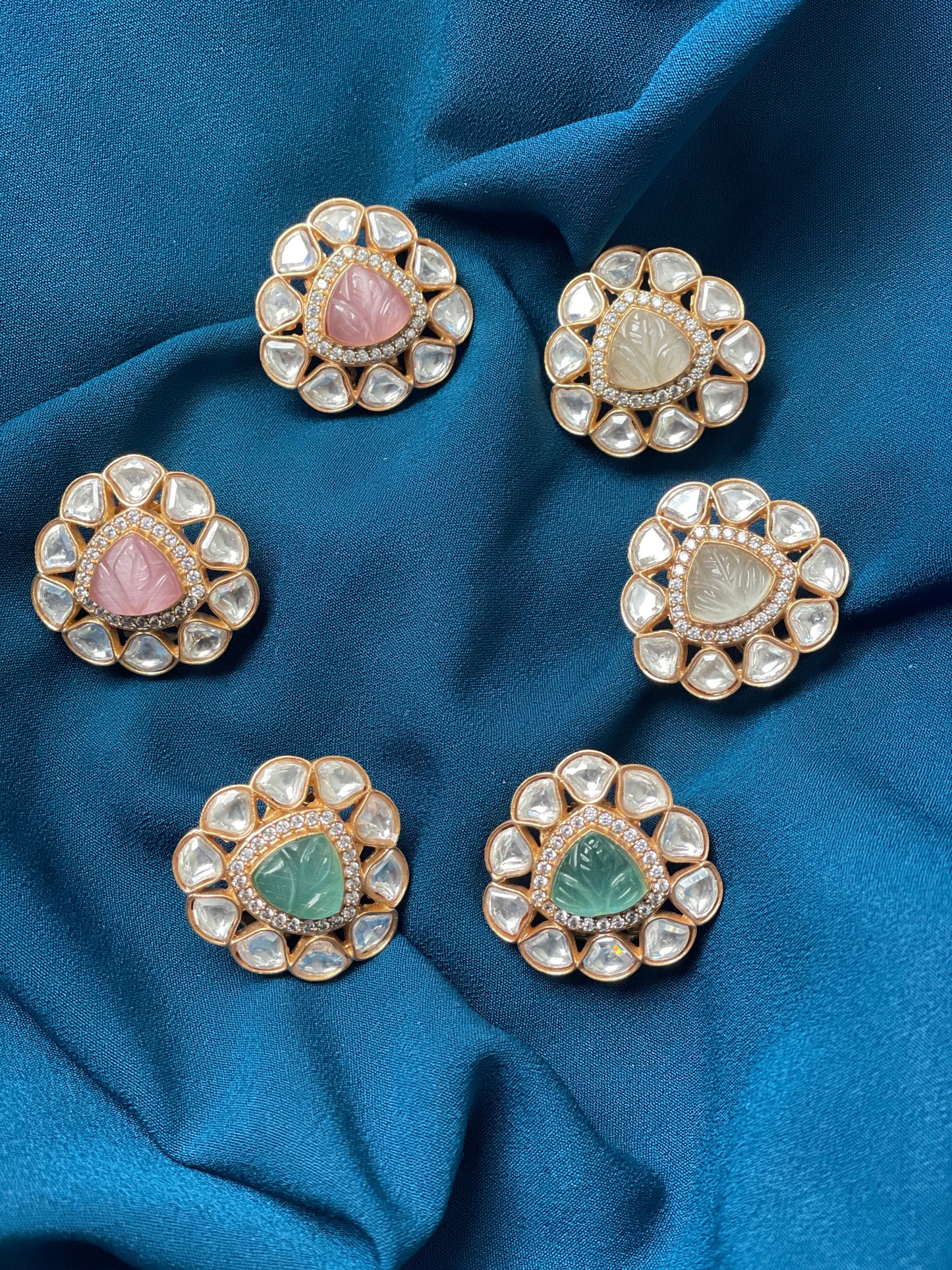 RIANA Moissanite Premium Quality Studs - Mint