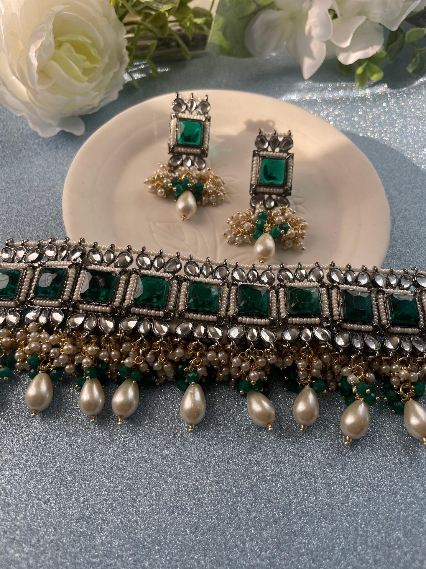 RAMYA choker set - Emerald - HOUSE OF SAANVI