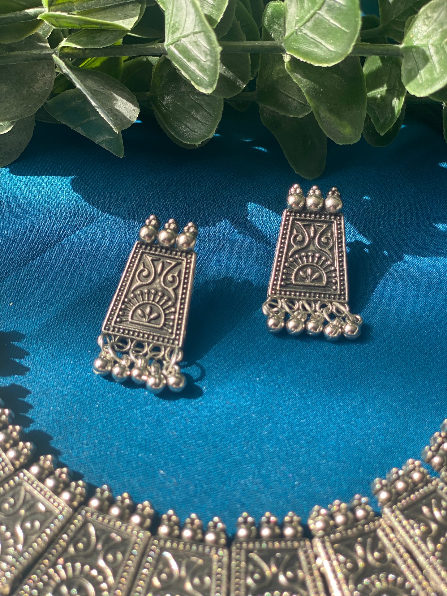ISHA Oxidised Necklace in Silver - HOUSE OF SAANVI