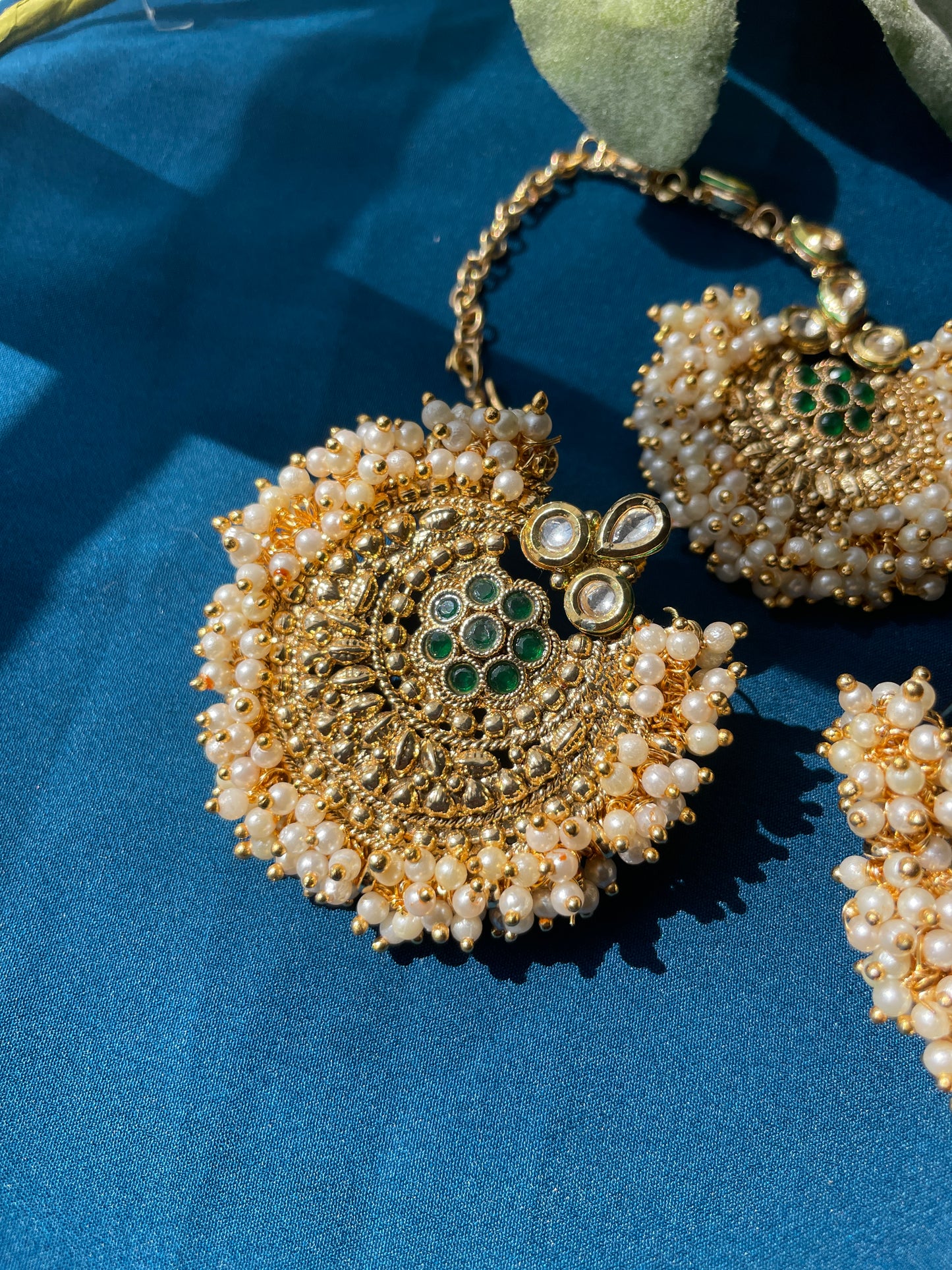 LEELA Chandbali Earrings and Maangtikka set - Green - HOUSE OF SAANVI