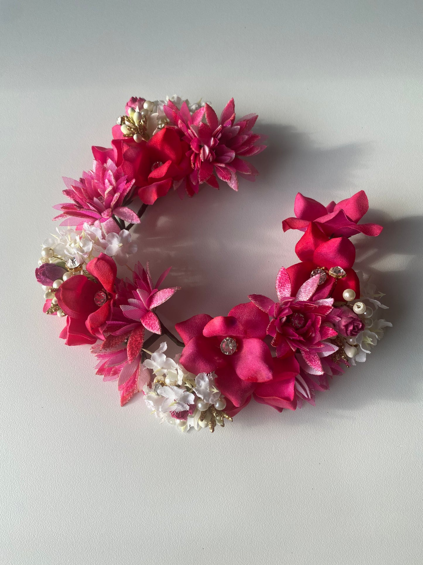 ROUGE - artificial flowers hair accessory (veni/tiara) - HOUSE OF SAANVI