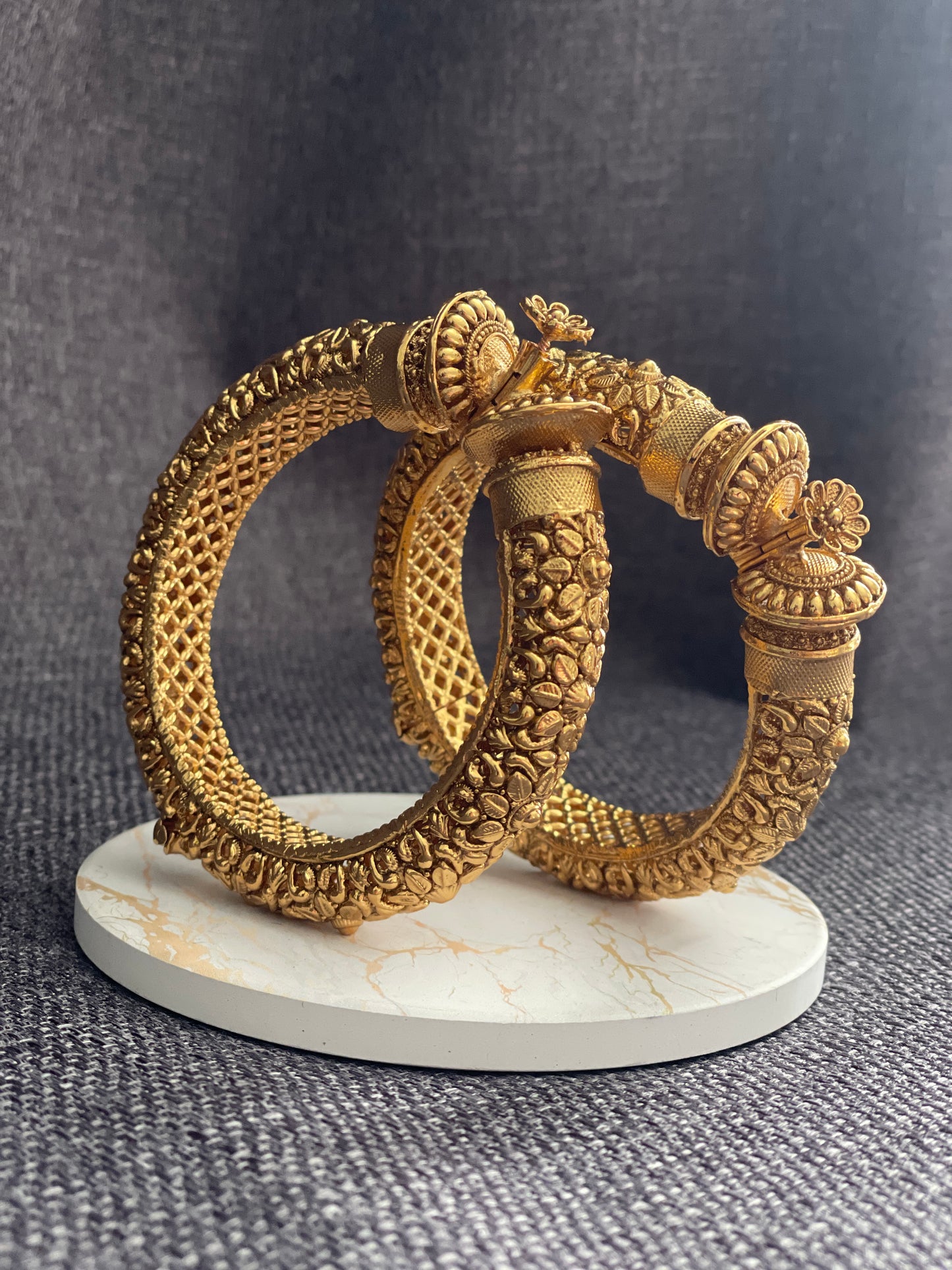 ELAKSHI - Gold plated Temple style openable Kada/Bangles - HOUSE OF SAANVI