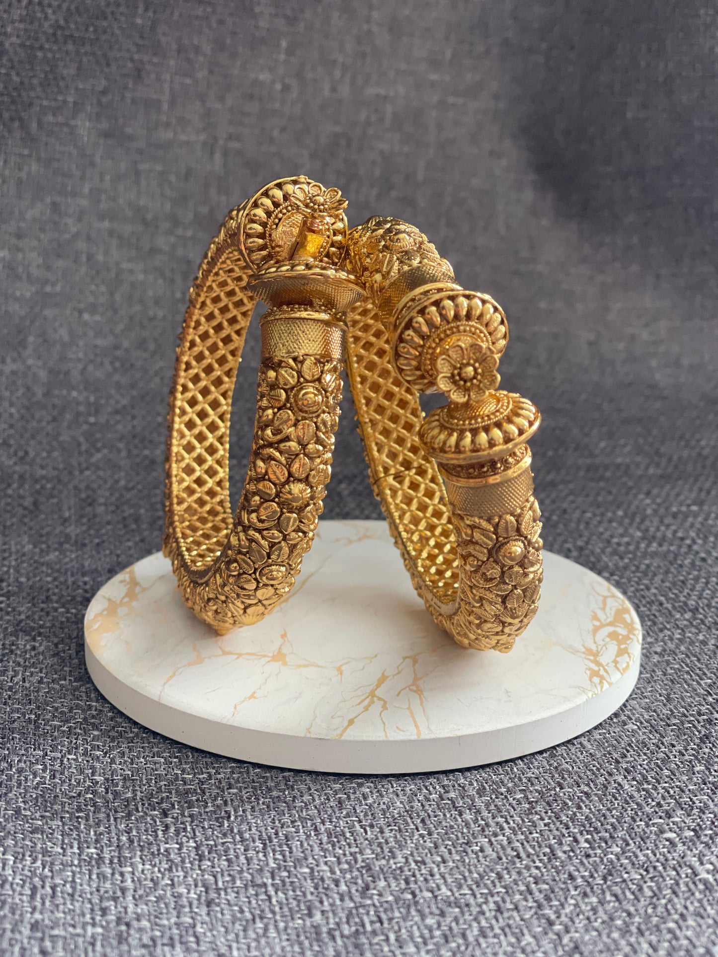 ELAKSHI - Gold plated Temple style openable Kada/Bangles - HOUSE OF SAANVI