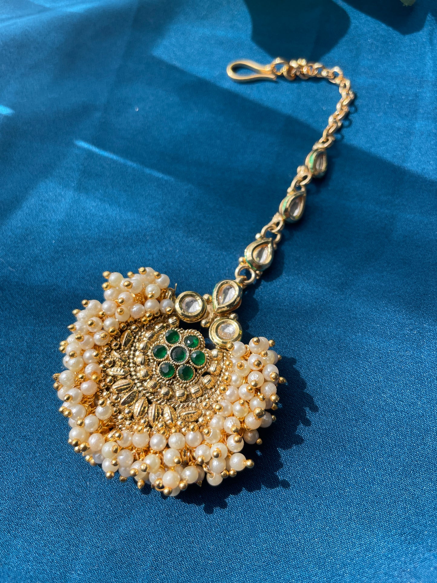 LEELA Chandbali Earrings and Maangtikka set - Green - HOUSE OF SAANVI