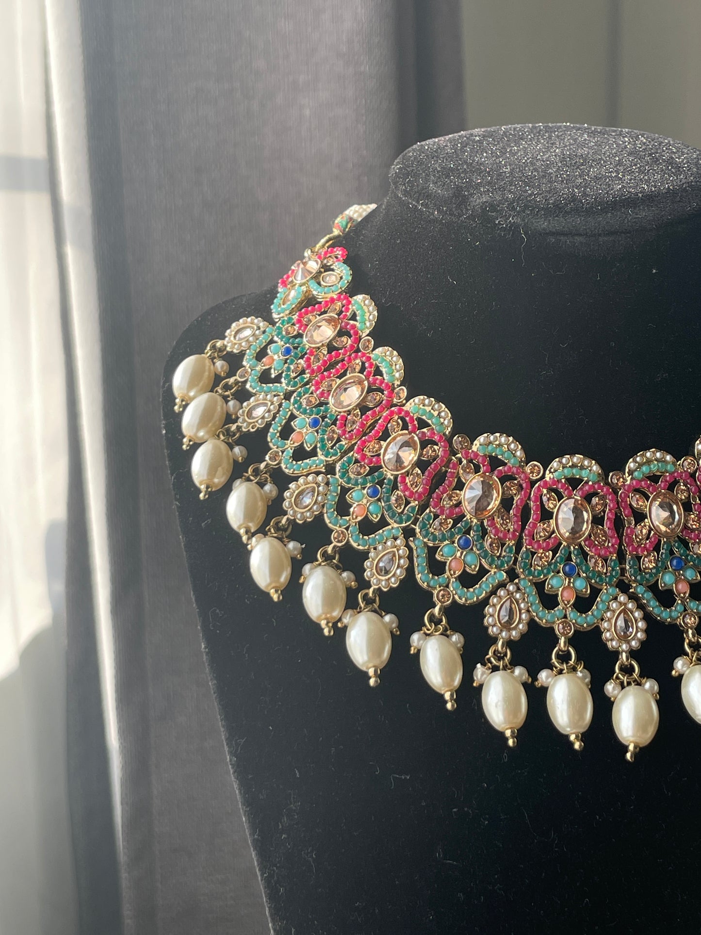 ZUNAIRA Necklace Set - HOUSE OF SAANVI