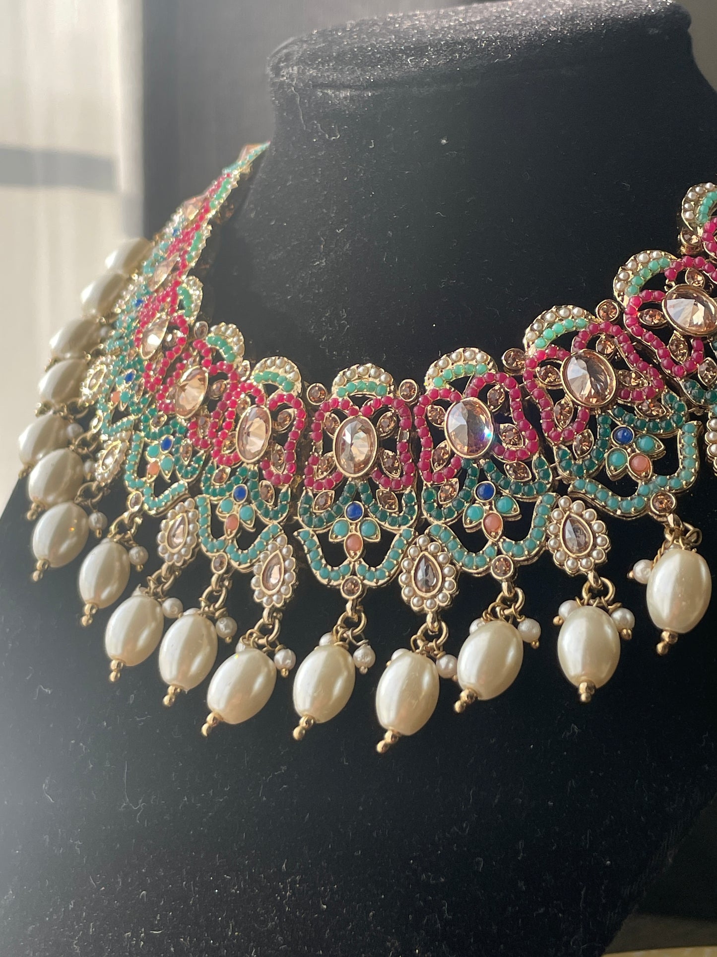 ZUNAIRA Necklace Set - HOUSE OF SAANVI