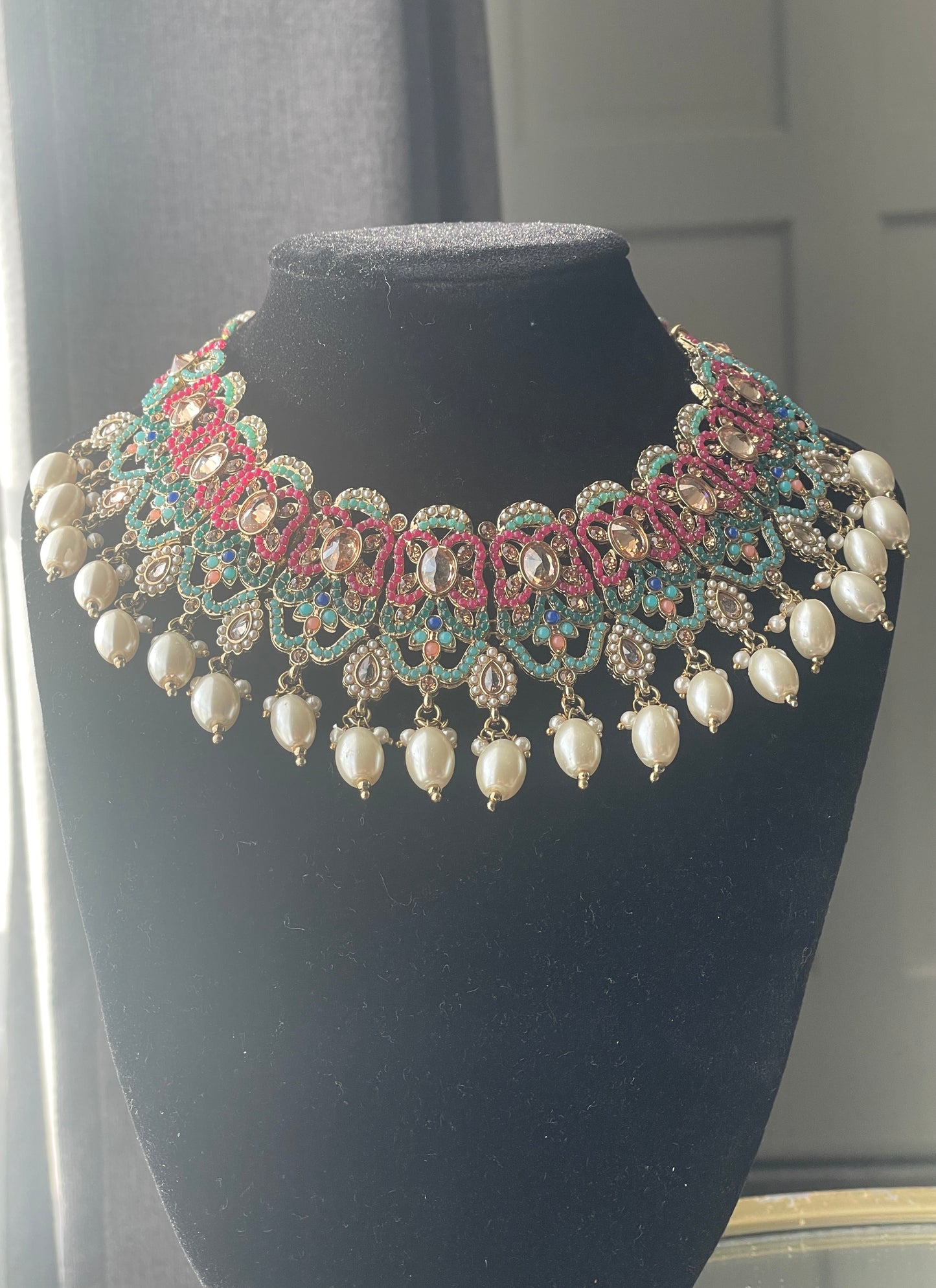 ZUNAIRA Necklace Set - HOUSE OF SAANVI