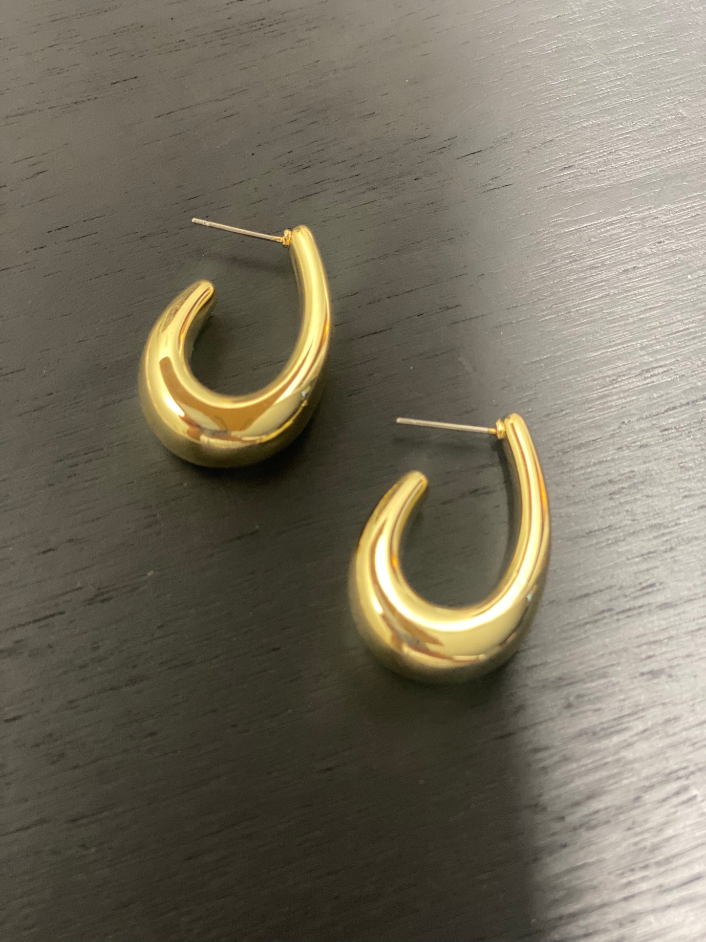 BELLA Everyday Classic Earrings