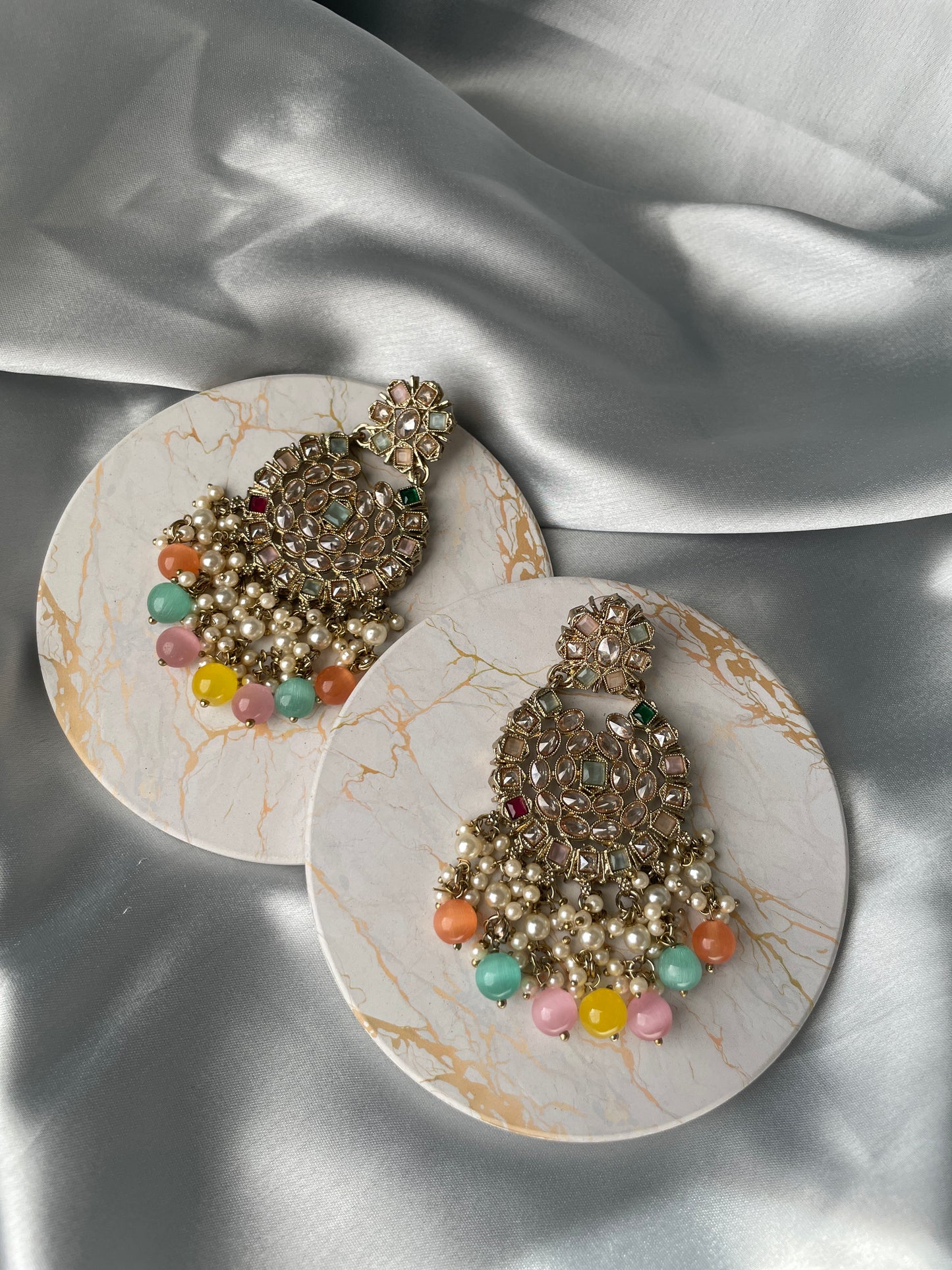 TARAN - Earrings and Tikka Polki set in Multicolor