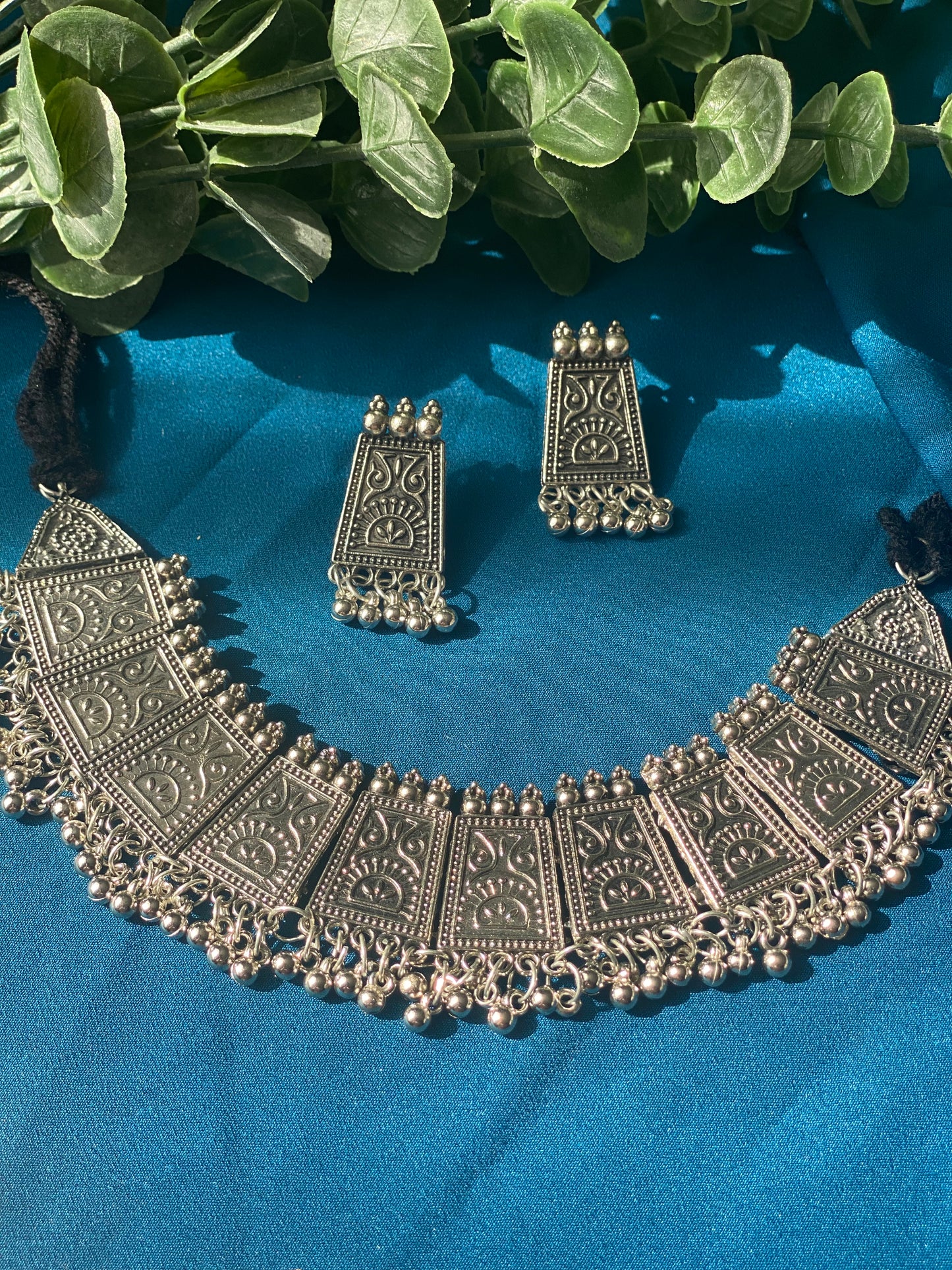 ISHA Oxidised Necklace in Silver - HOUSE OF SAANVI