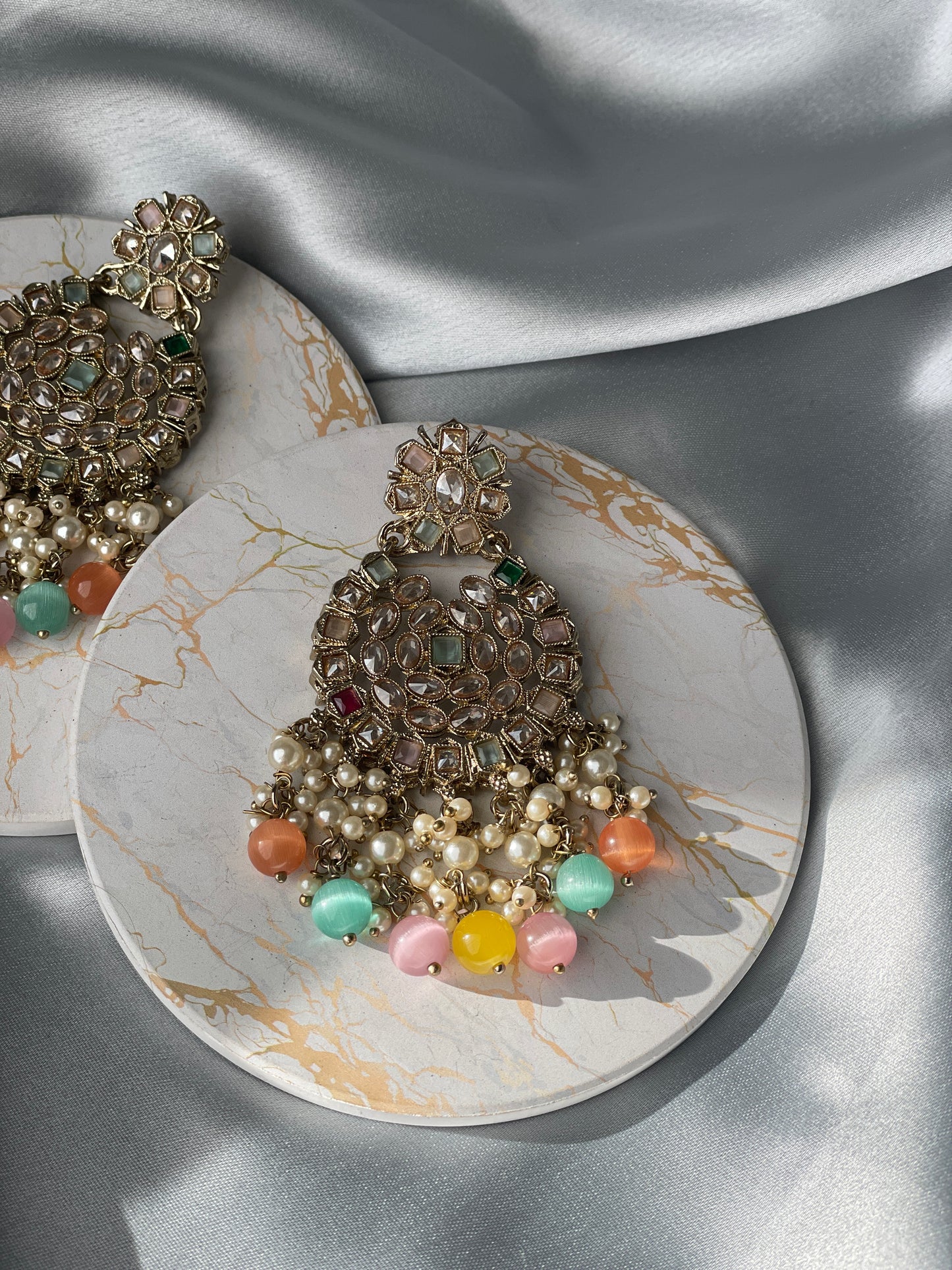 TARAN - Earrings and Tikka Polki set in Multicolor