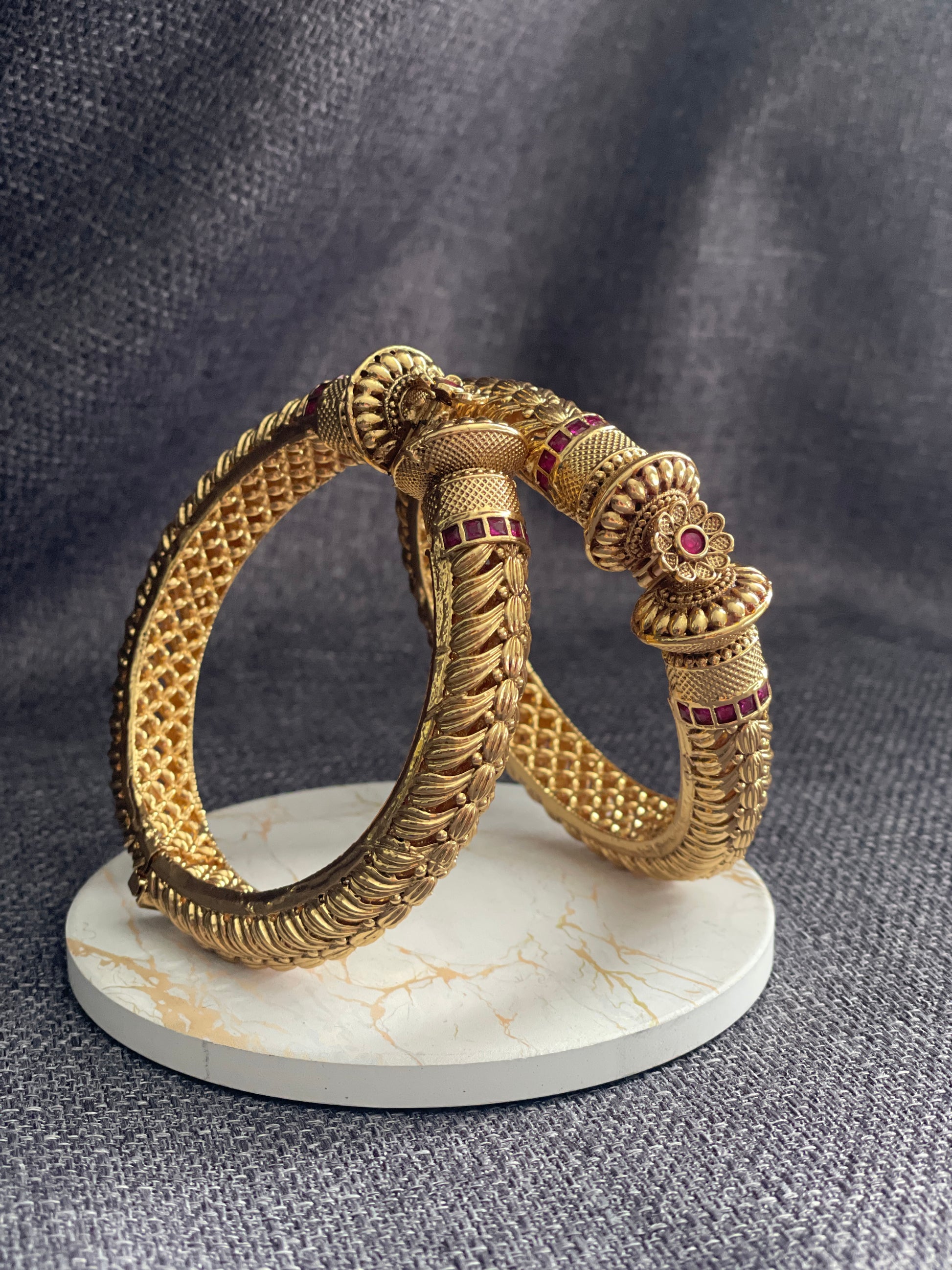 ELAKSHI 2.0 - Gold plated Temple style openable Kada/Bangles - HOUSE OF SAANVI