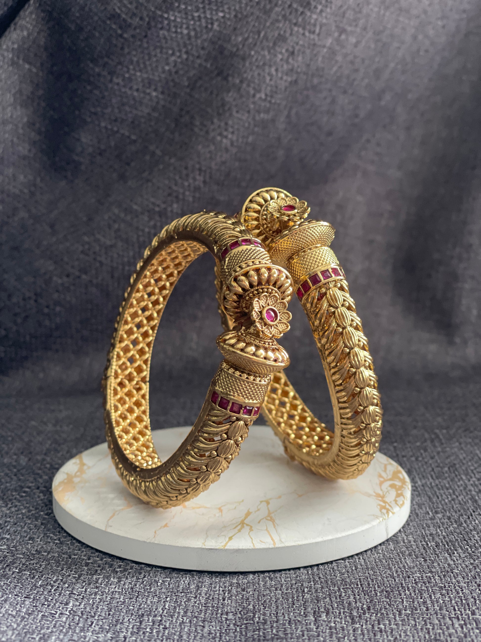 ELAKSHI 2.0 - Gold plated Temple style openable Kada/Bangles - HOUSE OF SAANVI