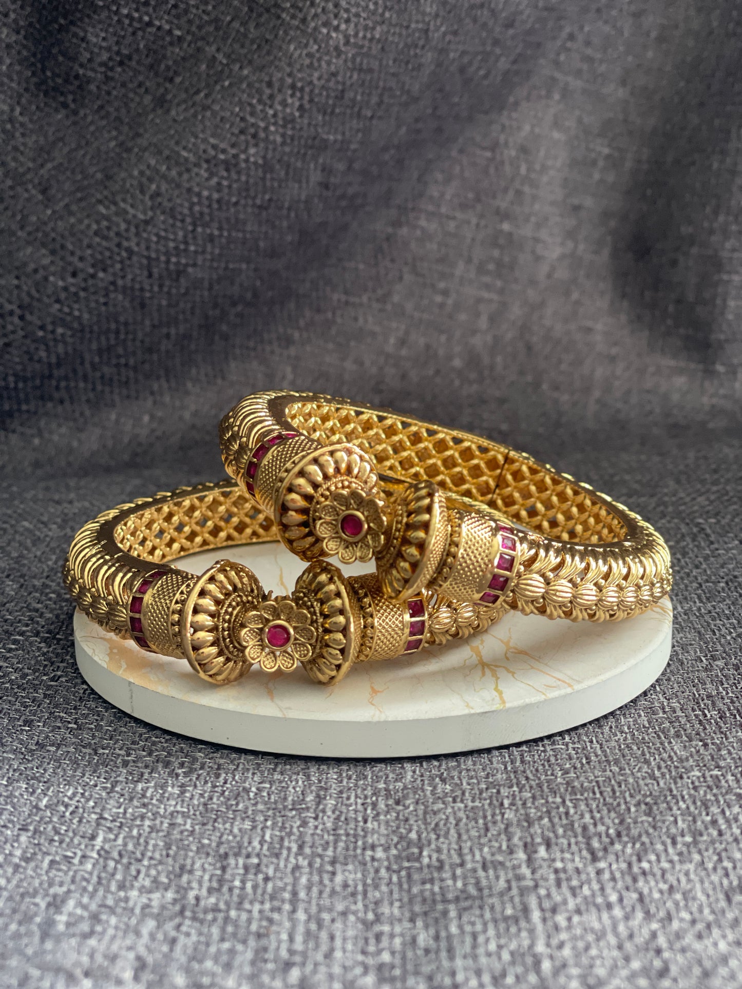 ELAKSHI 2.0 - Gold plated Temple style openable Kada/Bangles - HOUSE OF SAANVI