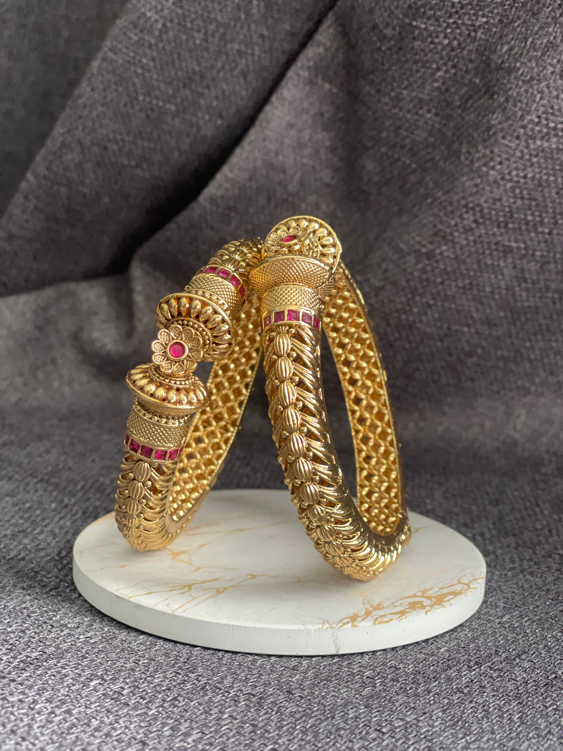 ELAKSHI 2.0 - Gold plated Temple style openable Kada/Bangles - HOUSE OF SAANVI